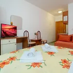 Matej Apartman *