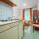 Matej Apartman *