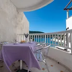 Matej Apartamento *