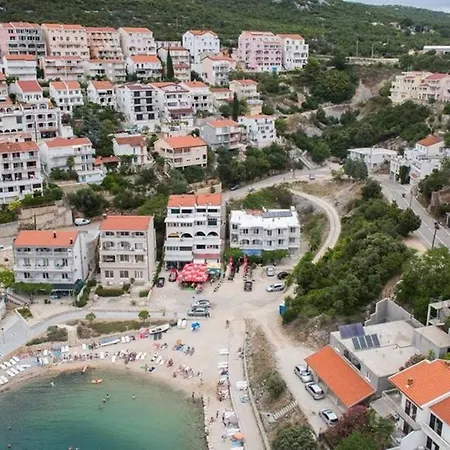 Matej * Neum