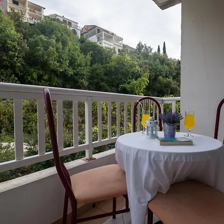 Matej Apartman *